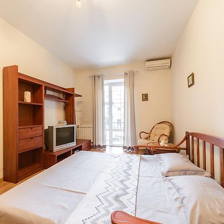 1-Room Apartments Kiev City Center Екстер'єр фото