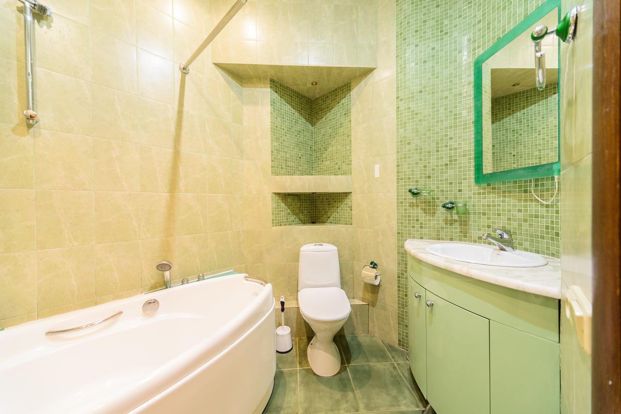 1-Room Apartments Kiev City Center Екстер'єр фото