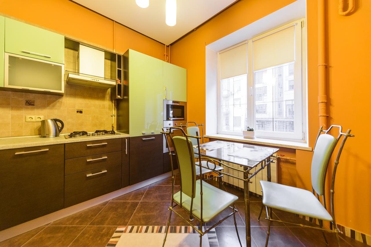 1-Room Apartments Kiev City Center Екстер'єр фото